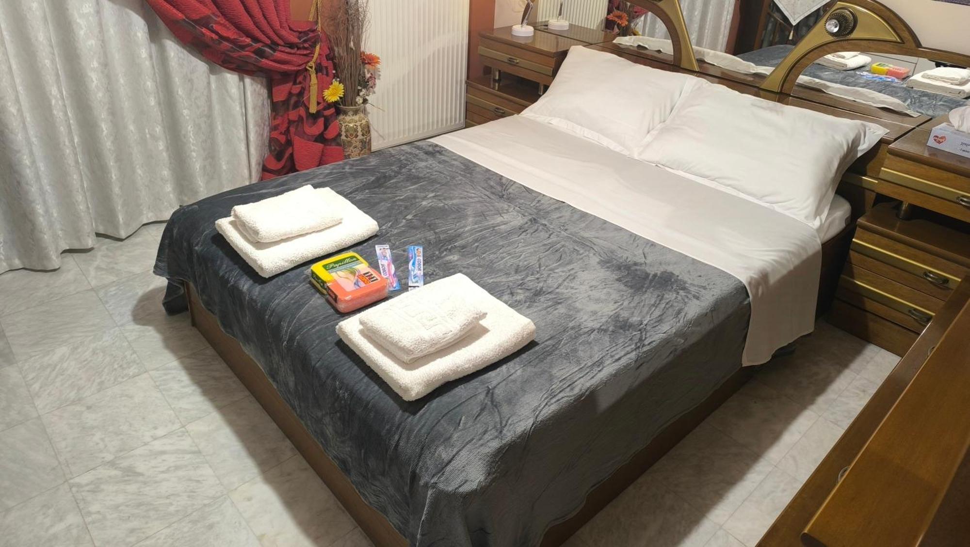 Trident Apartments Nafplio Luaran gambar